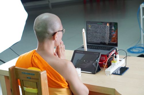 ภาพ No.28717:วันมาฆบูชา พิธีจุดประทีปออนไลน์ 2 ล้านดวง ถวายเป็นพุทธบูชา