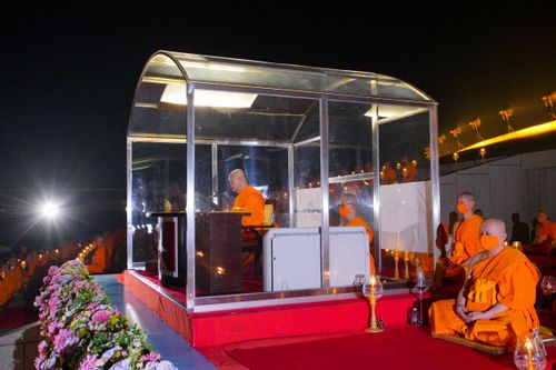 ภาพ No.28734:วันมาฆบูชา พิธีจุดประทีปออนไลน์ 2 ล้านดวง ถวายเป็นพุทธบูชา