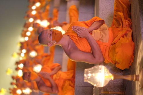 ภาพ No.28803:วันมาฆบูชา พิธีจุดประทีปออนไลน์ 2 ล้านดวง ถวายเป็นพุทธบูชา