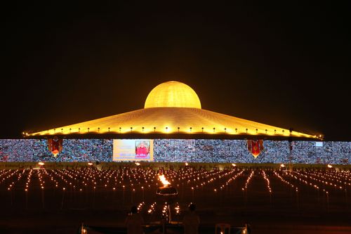 ภาพ No.28748:วันมาฆบูชา พิธีจุดประทีปออนไลน์ 2 ล้านดวง ถวายเป็นพุทธบูชา