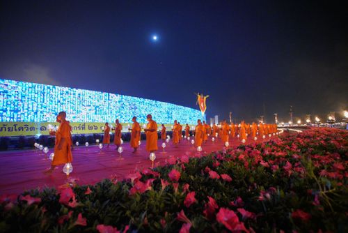 ภาพ No.28737:วันมาฆบูชา พิธีจุดประทีปออนไลน์ 2 ล้านดวง ถวายเป็นพุทธบูชา