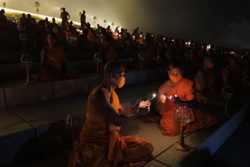 ภาพ No.28557:วันมาฆบูชา พิธีจุดประทีปออนไลน์ 2 ล้านดวง ถวายเป็นพุทธบูชา