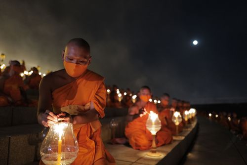 ภาพ No.28559:วันมาฆบูชา พิธีจุดประทีปออนไลน์ 2 ล้านดวง ถวายเป็นพุทธบูชา