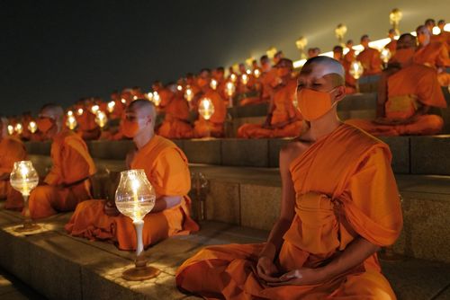 ภาพ No.28567:วันมาฆบูชา พิธีจุดประทีปออนไลน์ 2 ล้านดวง ถวายเป็นพุทธบูชา