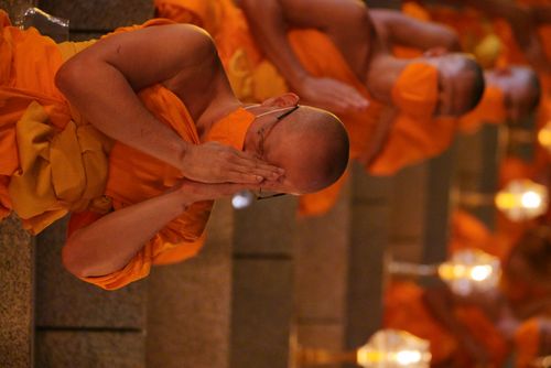 ภาพ No.28565:วันมาฆบูชา พิธีจุดประทีปออนไลน์ 2 ล้านดวง ถวายเป็นพุทธบูชา