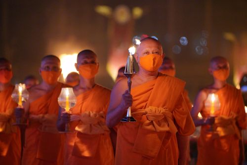 ภาพ No.28564:วันมาฆบูชา พิธีจุดประทีปออนไลน์ 2 ล้านดวง ถวายเป็นพุทธบูชา