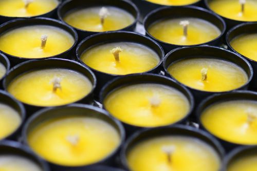 ภาพ No.31200:กิจกรรมงานบุญ ร่วมกันทำไส้เทียนและหล่อเทียนกระป๋อง