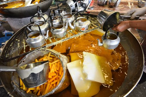 ภาพ No.31224:กิจกรรมงานบุญ ร่วมกันทำไส้เทียนและหล่อเทียนกระป๋อง