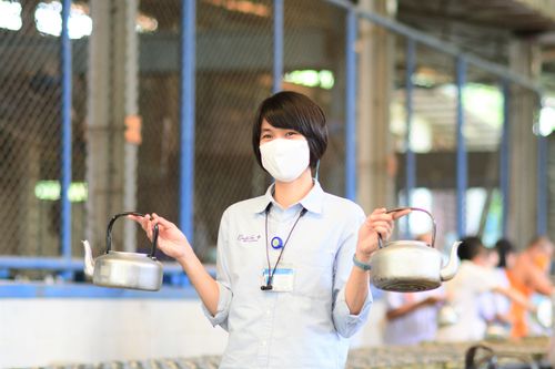 ภาพ No.31208:กิจกรรมงานบุญ ร่วมกันทำไส้เทียนและหล่อเทียนกระป๋อง