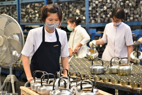 ภาพ No.31241:กิจกรรมงานบุญ ร่วมกันทำไส้เทียนและหล่อเทียนกระป๋อง