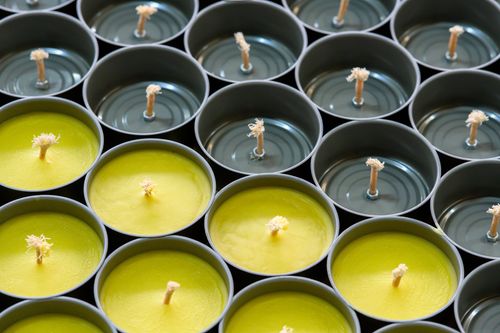 ภาพ No.31254:กิจกรรมงานบุญ ร่วมกันทำไส้เทียนและหล่อเทียนกระป๋อง