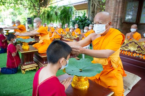 ภาพ No.31837:พิธีปลงผมสามเณรภาคฤดูร้อน รุ่นที่ 28 ประจำปี 2564	