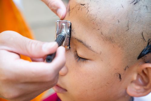 ภาพ No.31860:พิธีปลงผมสามเณรภาคฤดูร้อน รุ่นที่ 28 ประจำปี 2564	