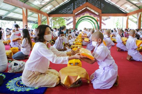 ภาพ No.36944:พิธีบรรพชาสามเณรภาคฤดูร้อน รุ่นที่ 28 ประจำปี 2564 ณ วัดบ้านขุน