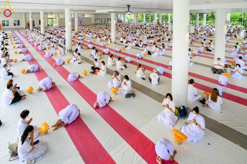 ภาพ No.45471:ประมวลภาพพิธีบรรพชา โครงการหน่อแก้วเปรียญธรรม รุ่นที่ 10 ณ หมู่กฏิสามเณร อาคารค่ายจองแชมป์