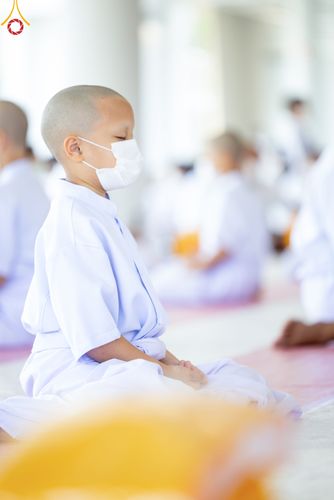 ภาพ No.45473:ประมวลภาพพิธีบรรพชา โครงการหน่อแก้วเปรียญธรรม รุ่นที่ 10 ณ หมู่กฏิสามเณร อาคารค่ายจองแชมป์