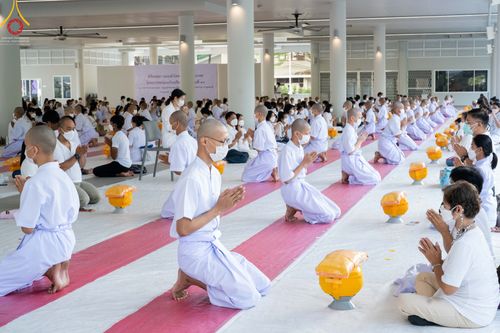 ภาพ No.45477:ประมวลภาพพิธีบรรพชา โครงการหน่อแก้วเปรียญธรรม รุ่นที่ 10 ณ หมู่กฏิสามเณร อาคารค่ายจองแชมป์