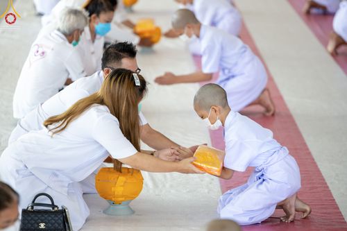 ภาพ No.45490:ประมวลภาพพิธีบรรพชา โครงการหน่อแก้วเปรียญธรรม รุ่นที่ 10 ณ หมู่กฏิสามเณร อาคารค่ายจองแชมป์