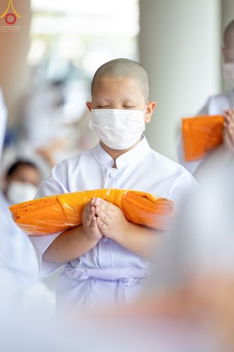 ภาพ No.45491:ประมวลภาพพิธีบรรพชา โครงการหน่อแก้วเปรียญธรรม รุ่นที่ 10 ณ หมู่กฏิสามเณร อาคารค่ายจองแชมป์