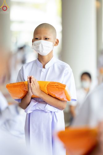 ภาพ No.45492:ประมวลภาพพิธีบรรพชา โครงการหน่อแก้วเปรียญธรรม รุ่นที่ 10 ณ หมู่กฏิสามเณร อาคารค่ายจองแชมป์