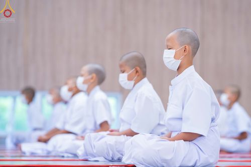 ภาพ No.45494:ประมวลภาพพิธีบรรพชา โครงการหน่อแก้วเปรียญธรรม รุ่นที่ 10 ณ หมู่กฏิสามเณร อาคารค่ายจองแชมป์