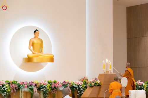 ภาพ No.45505:ประมวลภาพพิธีบรรพชา โครงการหน่อแก้วเปรียญธรรม รุ่นที่ 10 ณ หมู่กฏิสามเณร อาคารค่ายจองแชมป์