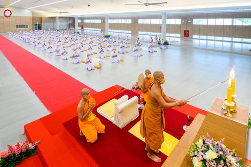 ภาพ No.45507:ประมวลภาพพิธีบรรพชา โครงการหน่อแก้วเปรียญธรรม รุ่นที่ 10 ณ หมู่กฏิสามเณร อาคารค่ายจองแชมป์