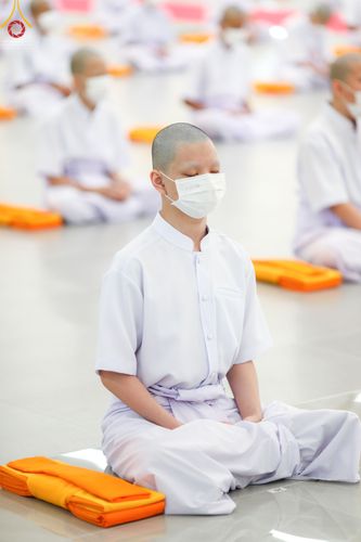 ภาพ No.45520:ประมวลภาพพิธีบรรพชา โครงการหน่อแก้วเปรียญธรรม รุ่นที่ 10 ณ หมู่กฏิสามเณร อาคารค่ายจองแชมป์