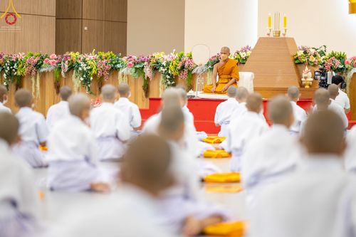ภาพ No.45523:ประมวลภาพพิธีบรรพชา โครงการหน่อแก้วเปรียญธรรม รุ่นที่ 10 ณ หมู่กฏิสามเณร อาคารค่ายจองแชมป์