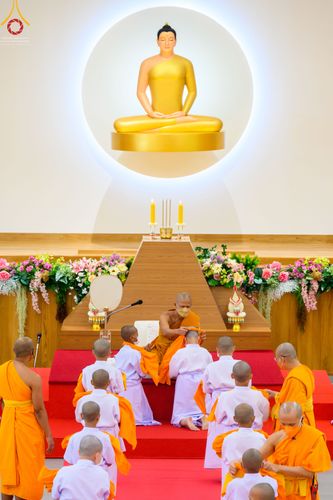 ภาพ No.45532:ประมวลภาพพิธีบรรพชา โครงการหน่อแก้วเปรียญธรรม รุ่นที่ 10 ณ หมู่กฏิสามเณร อาคารค่ายจองแชมป์