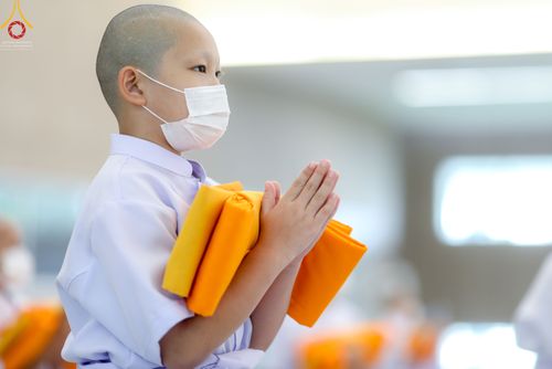 ภาพ No.45534:ประมวลภาพพิธีบรรพชา โครงการหน่อแก้วเปรียญธรรม รุ่นที่ 10 ณ หมู่กฏิสามเณร อาคารค่ายจองแชมป์