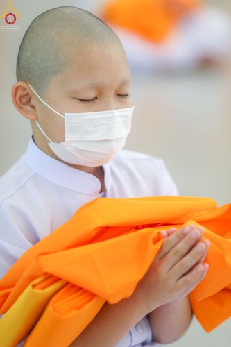 ภาพ No.45544:ประมวลภาพพิธีบรรพชา โครงการหน่อแก้วเปรียญธรรม รุ่นที่ 10 ณ หมู่กฏิสามเณร อาคารค่ายจองแชมป์
