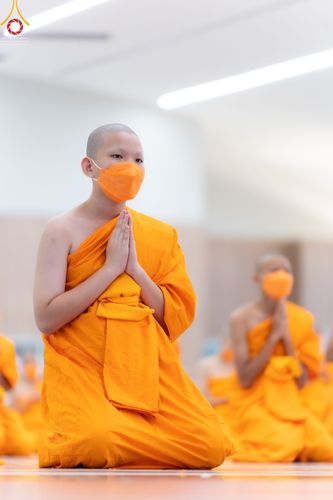 ภาพ No.45555:ประมวลภาพพิธีบรรพชา โครงการหน่อแก้วเปรียญธรรม รุ่นที่ 10 ณ หมู่กฏิสามเณร อาคารค่ายจองแชมป์