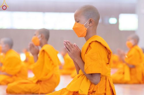 ภาพ No.45561:ประมวลภาพพิธีบรรพชา โครงการหน่อแก้วเปรียญธรรม รุ่นที่ 10 ณ หมู่กฏิสามเณร อาคารค่ายจองแชมป์