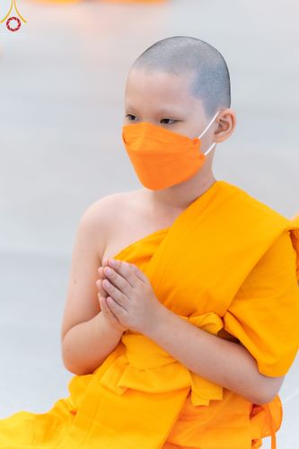 ภาพ No.45560:ประมวลภาพพิธีบรรพชา โครงการหน่อแก้วเปรียญธรรม รุ่นที่ 10 ณ หมู่กฏิสามเณร อาคารค่ายจองแชมป์