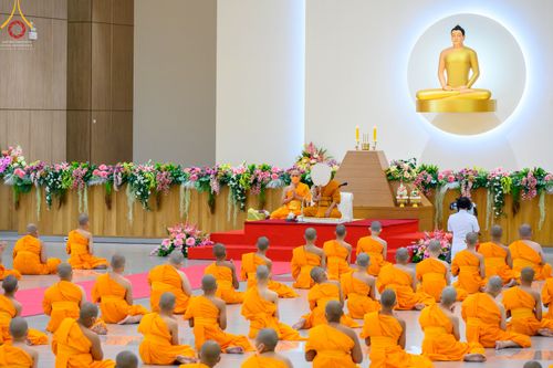 ภาพ No.45567:ประมวลภาพพิธีบรรพชา โครงการหน่อแก้วเปรียญธรรม รุ่นที่ 10 ณ หมู่กฏิสามเณร อาคารค่ายจองแชมป์