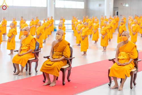 ภาพ No.45575:ประมวลภาพพิธีบรรพชา โครงการหน่อแก้วเปรียญธรรม รุ่นที่ 10 ณ หมู่กฏิสามเณร อาคารค่ายจองแชมป์
