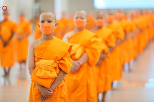 ภาพ No.45576:ประมวลภาพพิธีบรรพชา โครงการหน่อแก้วเปรียญธรรม รุ่นที่ 10 ณ หมู่กฏิสามเณร อาคารค่ายจองแชมป์
