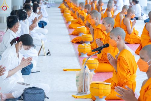 ภาพ No.45583:ประมวลภาพพิธีบรรพชา โครงการหน่อแก้วเปรียญธรรม รุ่นที่ 10 ณ หมู่กฏิสามเณร อาคารค่ายจองแชมป์