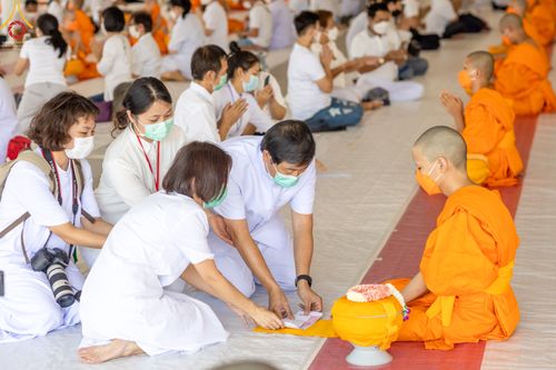 ภาพ No.45592:ประมวลภาพพิธีบรรพชา โครงการหน่อแก้วเปรียญธรรม รุ่นที่ 10 ณ หมู่กฏิสามเณร อาคารค่ายจองแชมป์