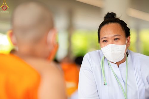 ภาพ No.45596:ประมวลภาพพิธีบรรพชา โครงการหน่อแก้วเปรียญธรรม รุ่นที่ 10 ณ หมู่กฏิสามเณร อาคารค่ายจองแชมป์