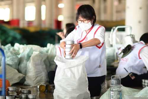 ภาพ No.28949:วันคุ้มครองโลก พิธีจุดประทีปแปรอักษรที่ใหญ่ที่สุดในโลก ถวายเป็นพุทธบูชา ผ่านระบบ ZOOM 