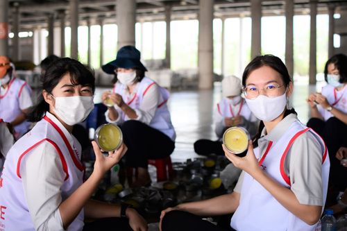 ภาพ No.28903:วันคุ้มครองโลก พิธีจุดประทีปแปรอักษรที่ใหญ่ที่สุดในโลก ถวายเป็นพุทธบูชา ผ่านระบบ ZOOM 