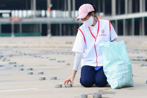 ภาพ No.28905:วันคุ้มครองโลก พิธีจุดประทีปแปรอักษรที่ใหญ่ที่สุดในโลก ถวายเป็นพุทธบูชา ผ่านระบบ ZOOM 