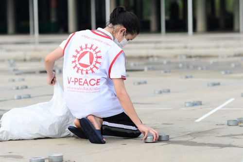 ภาพ No.28904:วันคุ้มครองโลก พิธีจุดประทีปแปรอักษรที่ใหญ่ที่สุดในโลก ถวายเป็นพุทธบูชา ผ่านระบบ ZOOM 