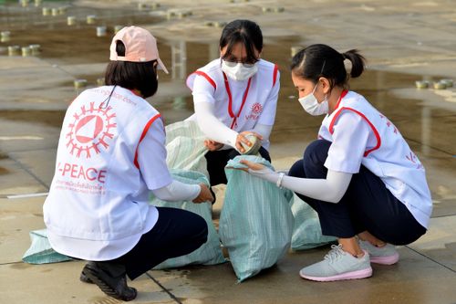 ภาพ No.28914:วันคุ้มครองโลก พิธีจุดประทีปแปรอักษรที่ใหญ่ที่สุดในโลก ถวายเป็นพุทธบูชา ผ่านระบบ ZOOM 