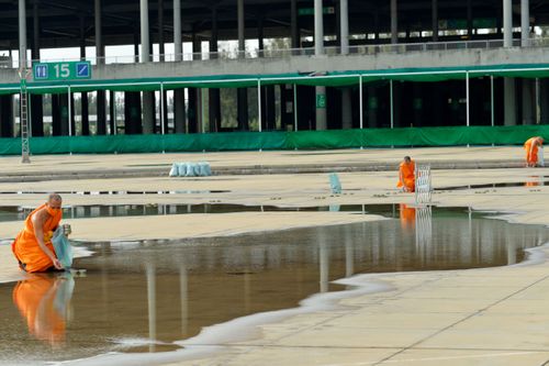 ภาพ No.28918:วันคุ้มครองโลก พิธีจุดประทีปแปรอักษรที่ใหญ่ที่สุดในโลก ถวายเป็นพุทธบูชา ผ่านระบบ ZOOM 