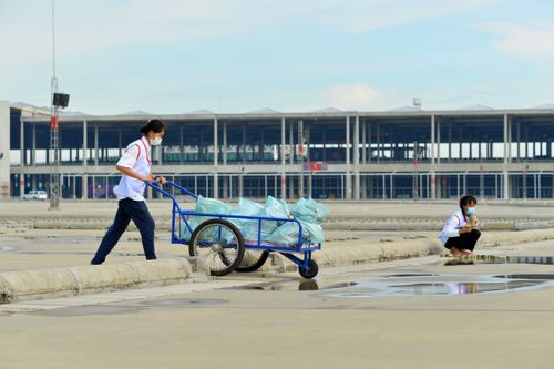 ภาพ No.28919:วันคุ้มครองโลก พิธีจุดประทีปแปรอักษรที่ใหญ่ที่สุดในโลก ถวายเป็นพุทธบูชา ผ่านระบบ ZOOM 