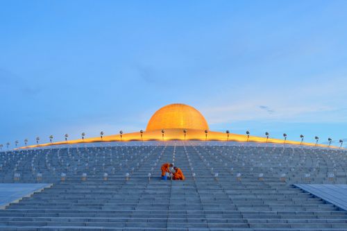 ภาพ No.28922:วันคุ้มครองโลก พิธีจุดประทีปแปรอักษรที่ใหญ่ที่สุดในโลก ถวายเป็นพุทธบูชา ผ่านระบบ ZOOM 