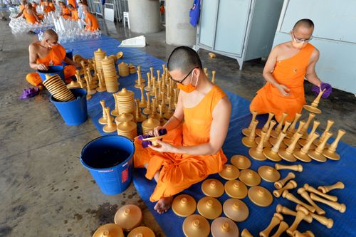 ภาพ No.28943:วันคุ้มครองโลก พิธีจุดประทีปแปรอักษรที่ใหญ่ที่สุดในโลก ถวายเป็นพุทธบูชา ผ่านระบบ ZOOM 